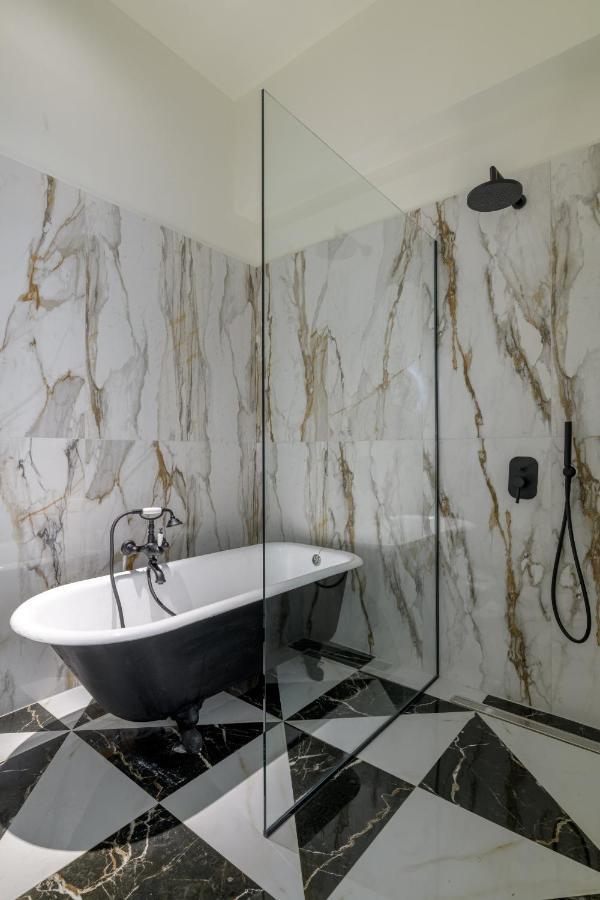 Апартаменты 3Bdr Modern Design & Bright Interiors In Plaka Афины Экстерьер фото